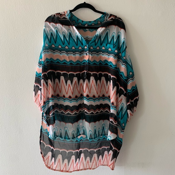 Tribal print Hi low blouse - Picture 1 of 2